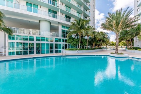 Condominio en venta en Miami, Florida, 1 dormitorio, 73.76 m2 № 993902 - foto 10