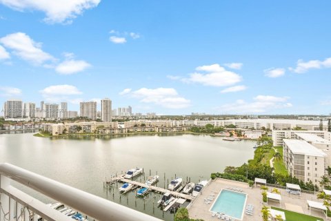 Condominio en venta en Aventura, Florida, 4 dormitorios, 221.76 m2 № 1004421 - foto 1