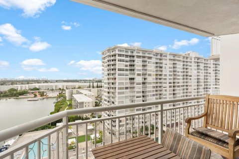 Copropriété à vendre à Aventura, Floride: 4 chambres, 221.76 m2 № 1004421 - photo 5