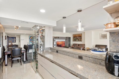 Copropriété à vendre à Aventura, Floride: 4 chambres, 221.76 m2 № 1004421 - photo 25