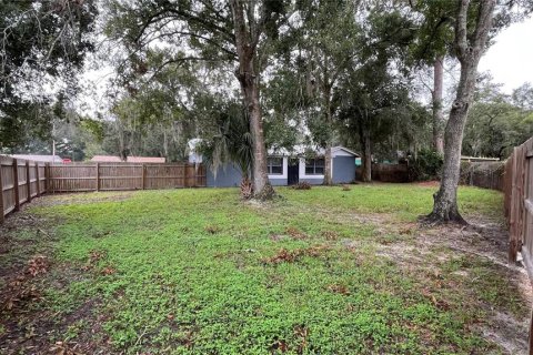 House in Tampa, Florida 3 bedrooms, 120.03 sq.m. № 1403196 - photo 2