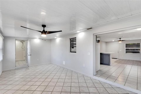 Casa en venta en Tampa, Florida, 3 dormitorios, 120.03 m2 № 1403196 - foto 9