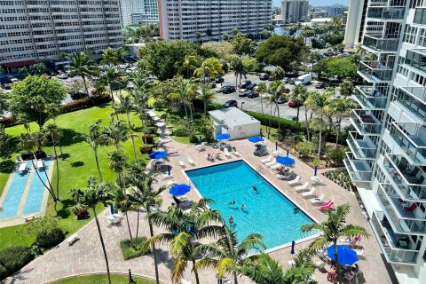 Condo in Fort Lauderdale, Florida, 1 bedroom  № 1142531 - photo 1