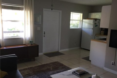 Condominio en venta en Wilton Manors, Florida, 2 dormitorios, 55.74 m2 № 956713 - foto 5
