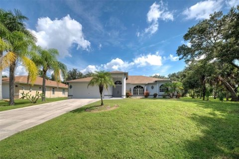 Villa ou maison à vendre à North Port, Floride: 3 chambres, 192.12 m2 № 1385174 - photo 1