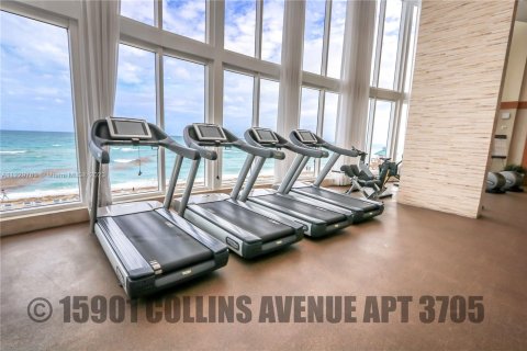 Condo in Sunny Isles Beach, Florida, 2 bedrooms  № 832491 - photo 28