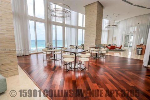 Condo in Sunny Isles Beach, Florida, 2 bedrooms  № 832491 - photo 30