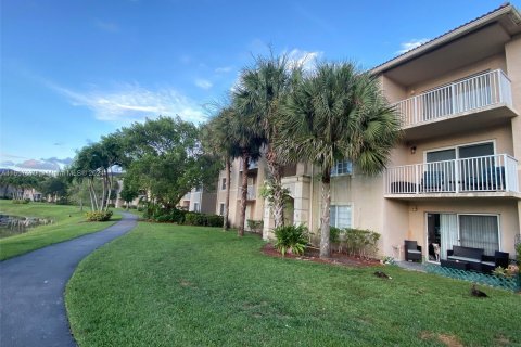 Copropriété à vendre à Coconut Creek, Floride: 2 chambres, 115.76 m2 № 1360719 - photo 6