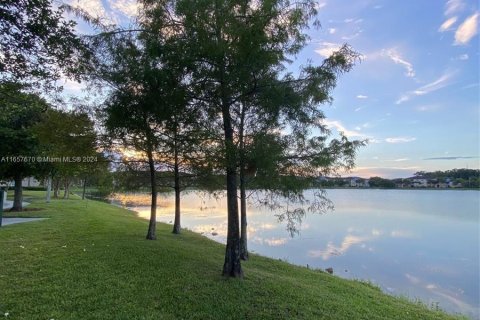 Copropriété à vendre à Coconut Creek, Floride: 2 chambres, 115.76 m2 № 1360719 - photo 11