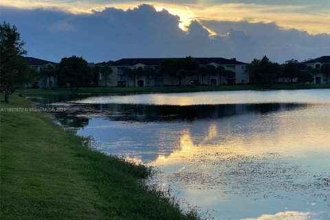 Copropriété à vendre à Coconut Creek, Floride: 2 chambres, 115.76 m2 № 1360719 - photo 8