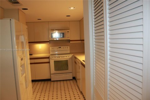 Touwnhouse à louer à Coral Gables, Floride: 2 chambres, 140.75 m2 № 1237472 - photo 5