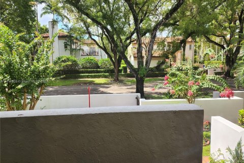 Townhouse in Coral Gables, Florida 2 bedrooms, 140.75 sq.m. № 1237472 - photo 15