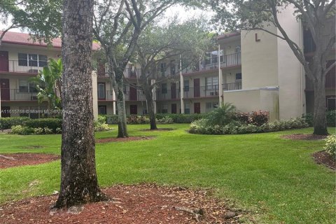 Condominio en venta en Pembroke Pines, Florida, 2 dormitorios, 88.63 m2 № 1237444 - foto 4