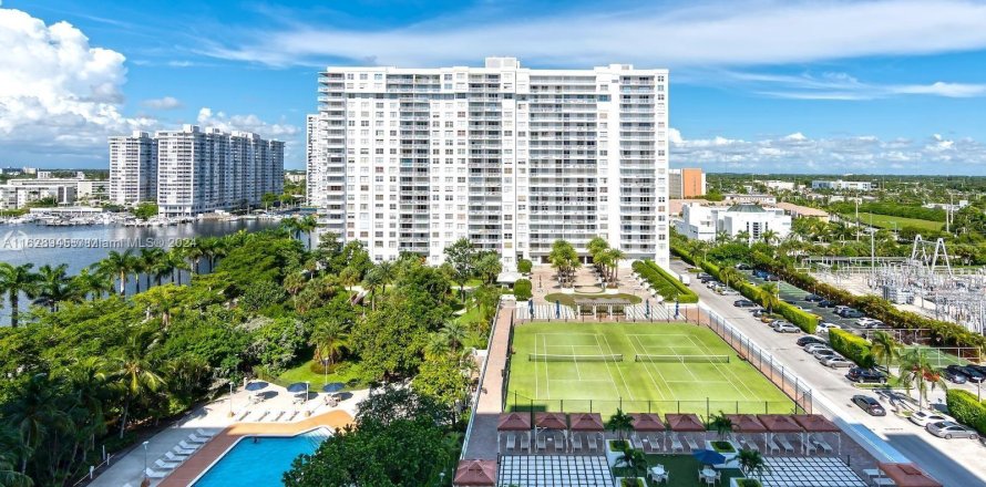 Condo in Aventura, Florida, 2 bedrooms  № 1282905