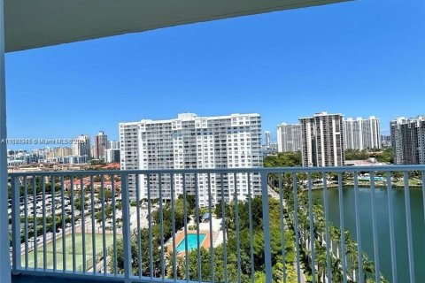 Condominio en venta en Aventura, Florida, 2 dormitorios, 157.28 m2 № 1282905 - foto 13