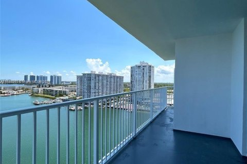 Condominio en venta en Aventura, Florida, 2 dormitorios, 157.28 m2 № 1282905 - foto 11