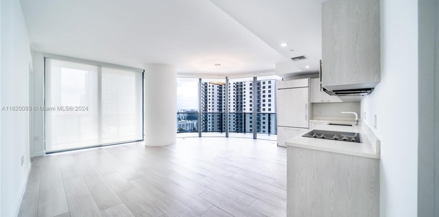 Condominio en Miami, Florida, 2 dormitorios  № 1270187