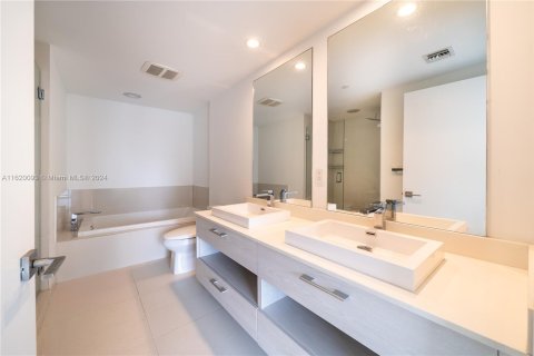 Condominio en venta en Miami, Florida, 2 dormitorios, 97.36 m2 № 1270187 - foto 9