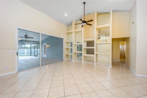 Casa en venta en Palm City, Florida, 3 dormitorios, 236.06 m2 № 1270189 - foto 13