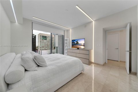 Condo in Miami, Florida, 3 bedrooms  № 1270188 - photo 9