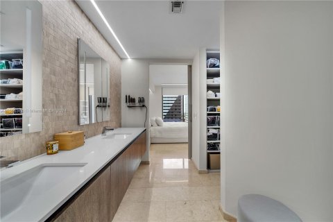 Copropriété à vendre à Miami, Floride: 3 chambres, 152.82 m2 № 1270188 - photo 16