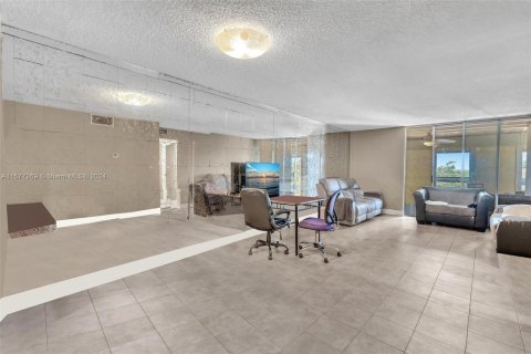 Copropriété à vendre à Lauderhill, Floride: 2 chambres, 88.26 m2 № 1146767 - photo 8