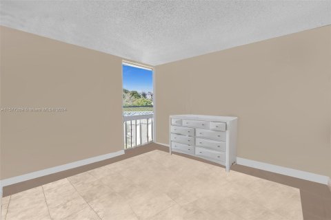 Copropriété à vendre à Lauderhill, Floride: 2 chambres, 88.26 m2 № 1146767 - photo 22