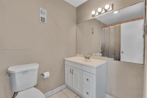 Copropriété à vendre à Lauderhill, Floride: 2 chambres, 88.26 m2 № 1146767 - photo 24