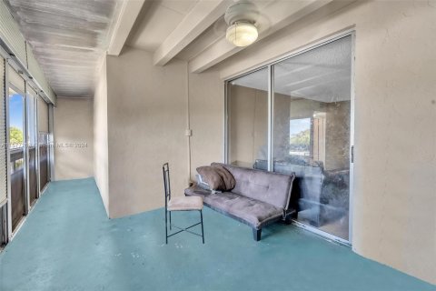 Copropriété à vendre à Lauderhill, Floride: 2 chambres, 88.26 m2 № 1146767 - photo 15