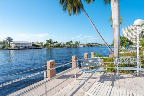 Condo in Fort Lauderdale, Florida, 2 bedrooms  № 1103562 - photo 8