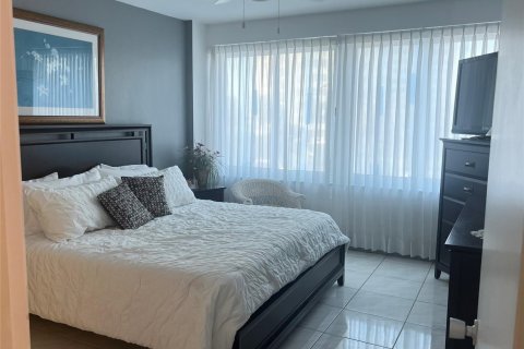 Condo in Fort Lauderdale, Florida, 2 bedrooms  № 1103562 - photo 25