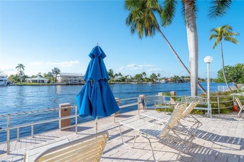 Copropriété à vendre à Fort Lauderdale, Floride: 2 chambres, 102.47 m2 № 1103562 - photo 7