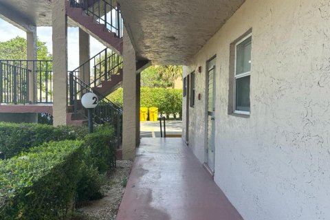 Condominio en venta en Palm Springs, Florida, 2 dormitorios, 91.79 m2 № 1103617 - foto 19