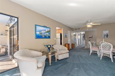 Copropriété à vendre à Hutchinson Island South, Floride: 2 chambres, 121.24 m2 № 915514 - photo 7