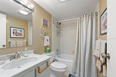 Condominio en venta en Hutchinson Island South, Florida, 2 dormitorios, 121.24 m2 № 915514 - foto 23