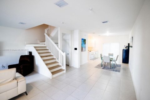 Townhouse in Miami, Florida 3 bedrooms, 149.76 sq.m. № 1321106 - photo 6