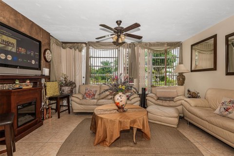 Casa en venta en Tamarac, Florida, 2 dormitorios, 134.06 m2 № 1160357 - foto 21