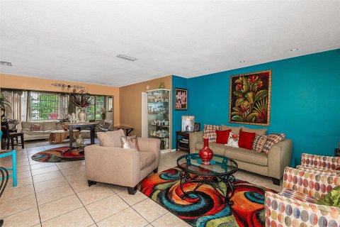 Casa en venta en Tamarac, Florida, 2 dormitorios, 134.06 m2 № 1160357 - foto 25