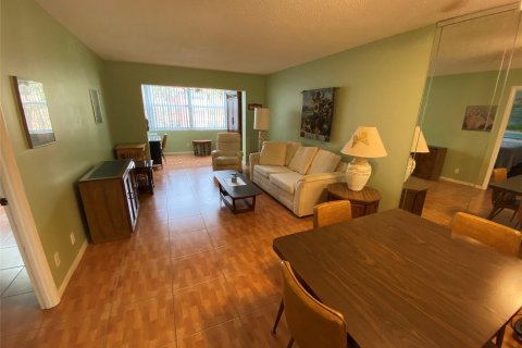 Condominio en venta en Margate, Florida, 1 dormitorio, 67.35 m2 № 990555 - foto 8