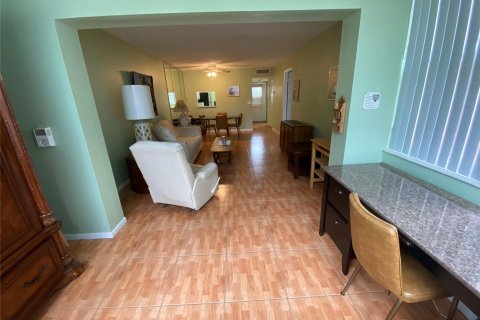 Condominio en venta en Margate, Florida, 1 dormitorio, 67.35 m2 № 990555 - foto 6