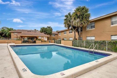 Condominio en venta en Coral Springs, Florida, 2 dormitorios, 77.57 m2 № 925105 - foto 13