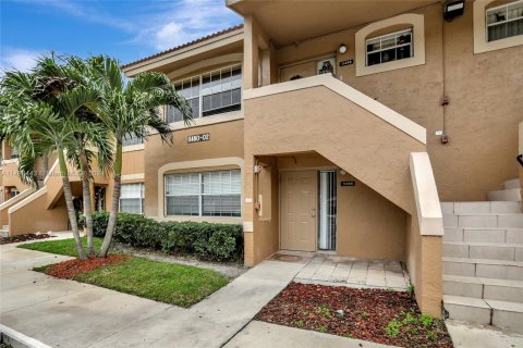 Condominio en venta en Coral Springs, Florida, 2 dormitorios, 77.57 m2 № 925105 - foto 1