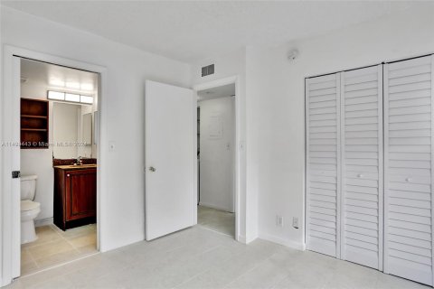 Condominio en venta en Coral Springs, Florida, 2 dormitorios, 77.57 m2 № 925105 - foto 10