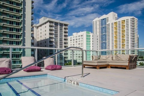 Hôtel, hôtellerie à vendre à Miami Beach, Floride: 46.64 m2 № 1162574 - photo 15