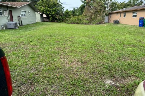 Terrain à vendre à Fort Lauderdale, Floride № 951942 - photo 7