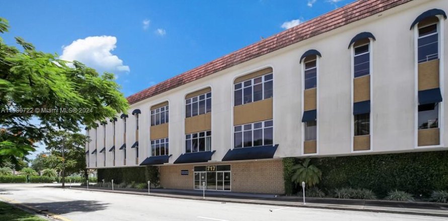 Immobilier commercial à Coral Gables, Floride № 1167860