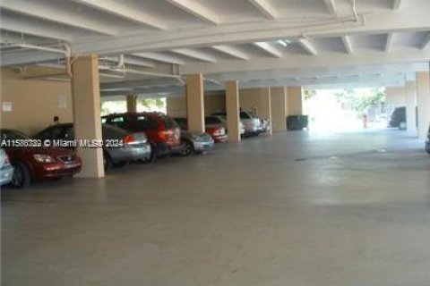 Propiedad comercial en venta en Coral Gables, Florida № 1167860 - foto 7