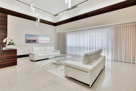 Condominio en venta en Sunny Isles Beach, Florida, 2 dormitorios, 163.51 m2 № 967917 - foto 30
