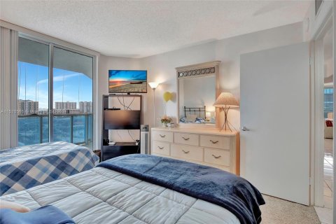 Condominio en venta en Sunny Isles Beach, Florida, 2 dormitorios, 163.51 m2 № 967917 - foto 23