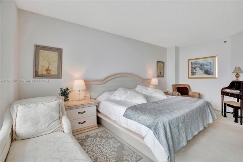 Condominio en venta en Sunny Isles Beach, Florida, 2 dormitorios, 163.51 m2 № 967917 - foto 19
